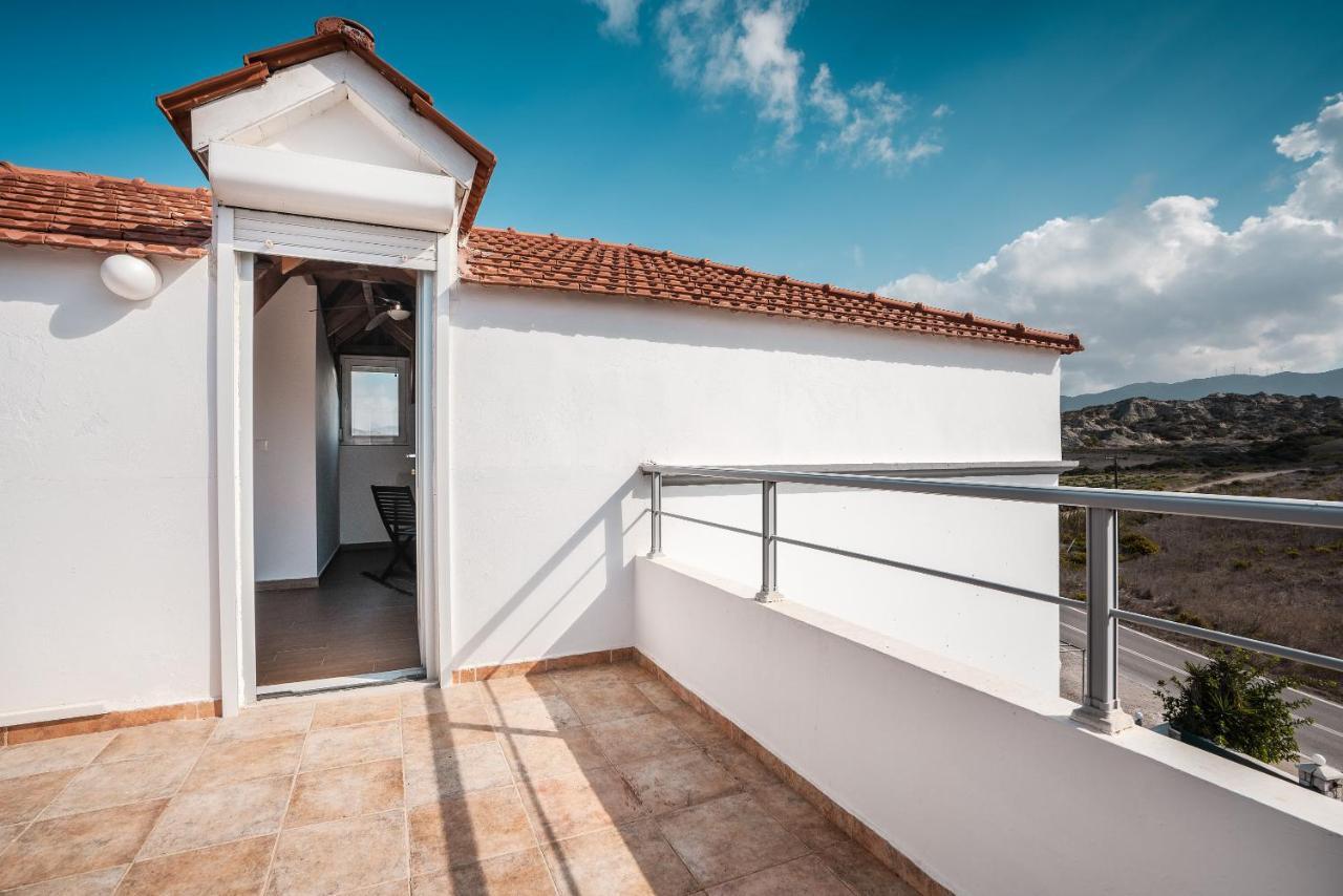 White Pearl 2 Apartment Apolakkia